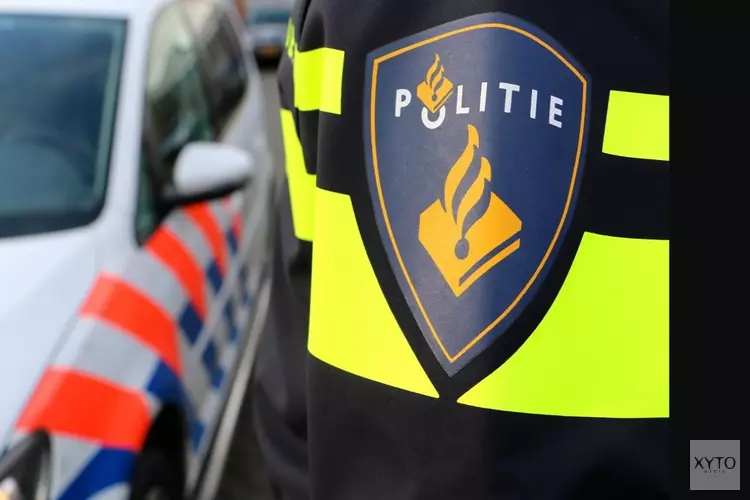 Aanhoudingen na vuurwerk door brievenbus