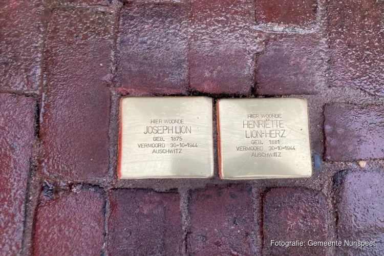 Vier Stolpersteine op twee adressen in Nunspeet